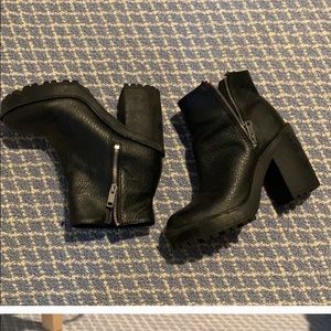 Chunky boots for eden